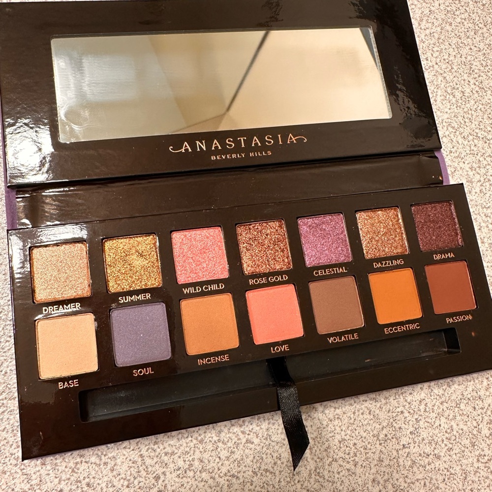Anastasia Beverly Hills Eyeshadow Palette - Multi-Color